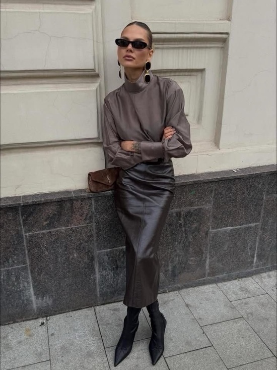 Zara Dresses & Skirts - ZARA ZW COLLECTION 100% LEATHER MIDI SKIRT SIZE XS